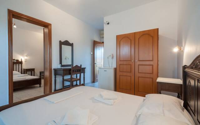 Evgatis Hotel