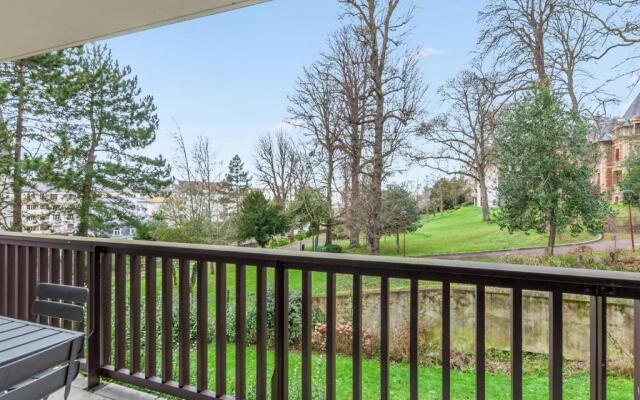 Charming 1br with balcony & pool nearby Trouville-sur-Mer station - Welkeys