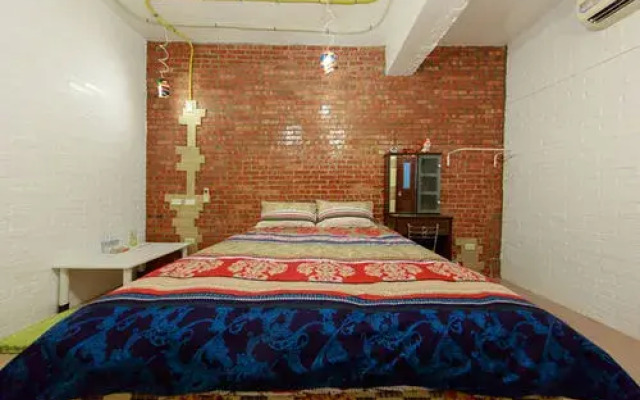 Roaming Ancient Bed and Breakfast