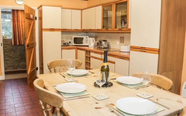 Pinstones Cottage