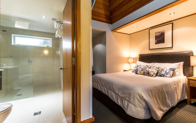 Distinction Te Anau Hotel And Villas