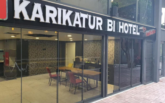 Karikatur Bi Hotel