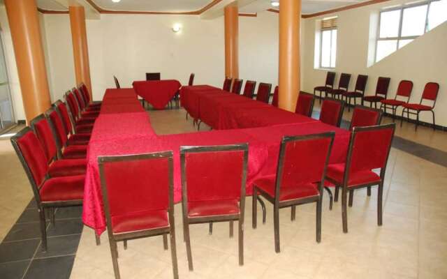 New Palm Royal Hotel