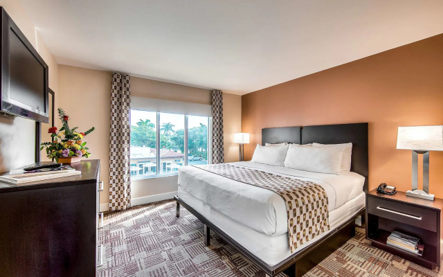 Inn of Naples, Tapestry Collection by Hilton