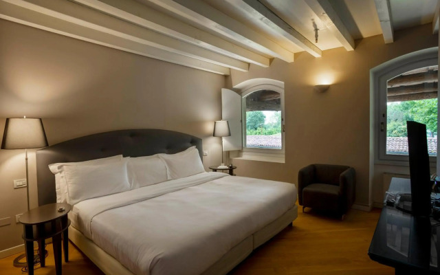 Santellone Resort