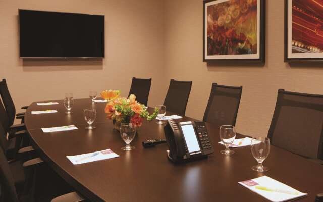 Hyatt Place Las Vegas at Silverton Village