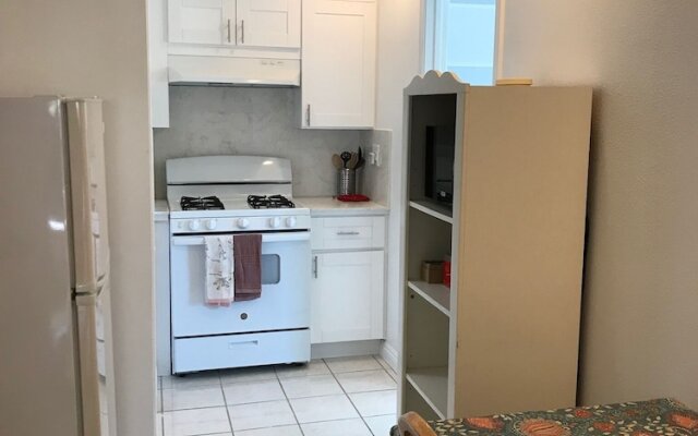 Entire 3 Bedrooms Guest House Close Beach Downtown