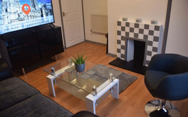 Central Canterbury Apartment