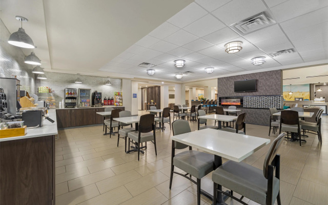 Best Western Plus McPherson