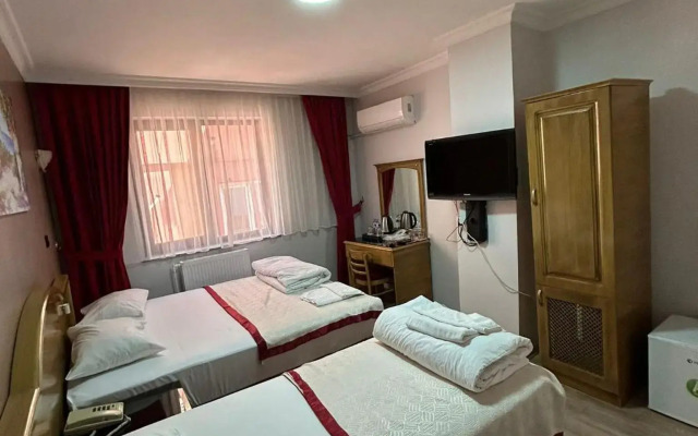 Nil Hotel