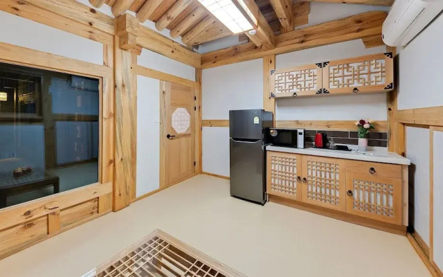 Donghae Hanok Donganjae