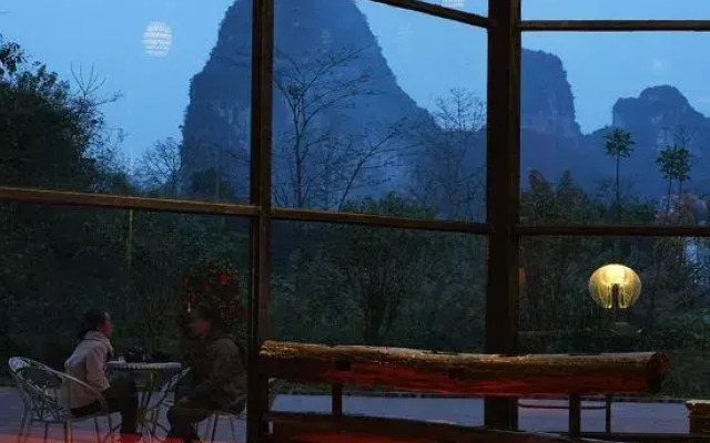 Daxin Mingshi Art Hotel