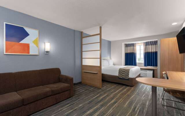 Microtel Inn & Suites by Wyndham Zephyrhills