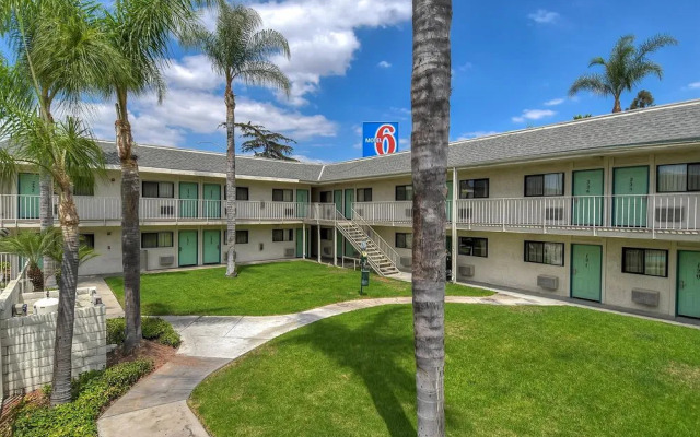 Motel 6 Anaheim Stadium - Orange