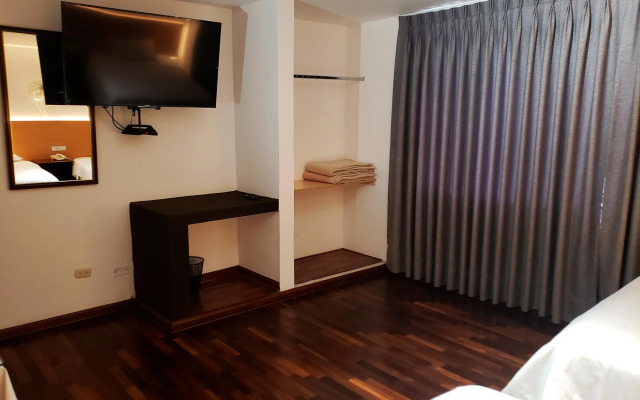 Hotel Carmelo Lima