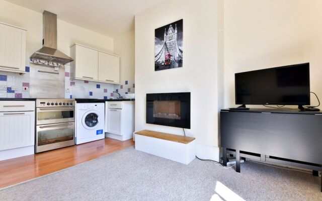 Quiet Flat for 4 With Sea View in Central Brighton