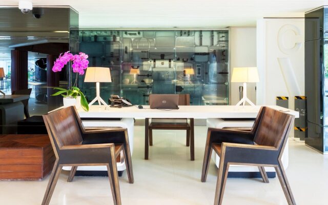 Double-Six Luxury Hotel