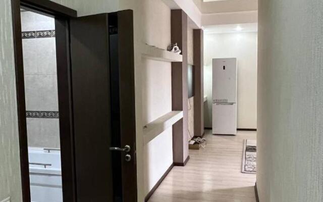 2-room apartment Umetalieva 84