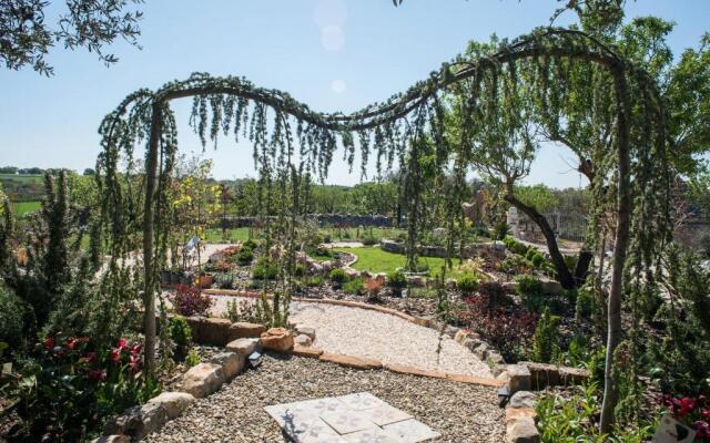 16 Trulli e Giardini