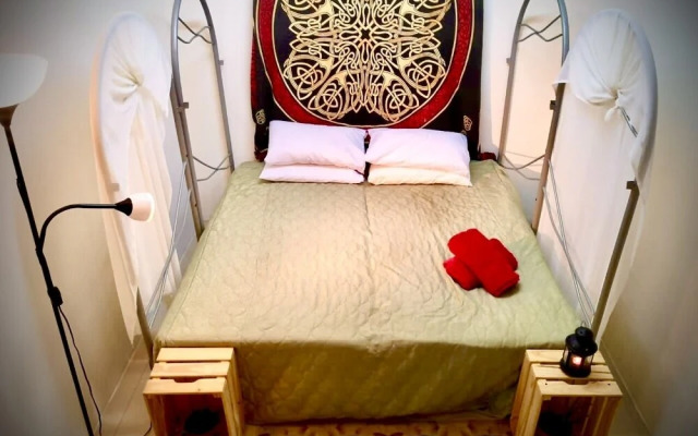 OYO 90479 Monkey Mansion