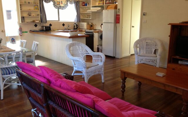 Beachwalk Cottage