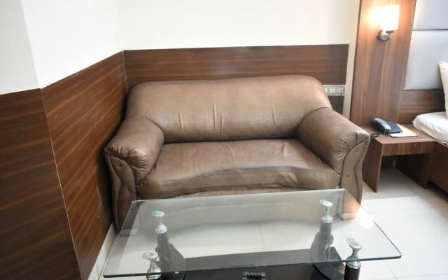 Hotel Kashish Plaza
