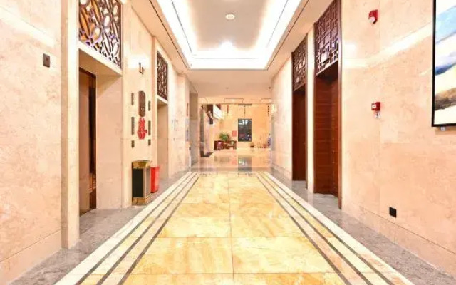 Zhongquan Junlin International Hotel (Fuyang Linquan County Government Branch)