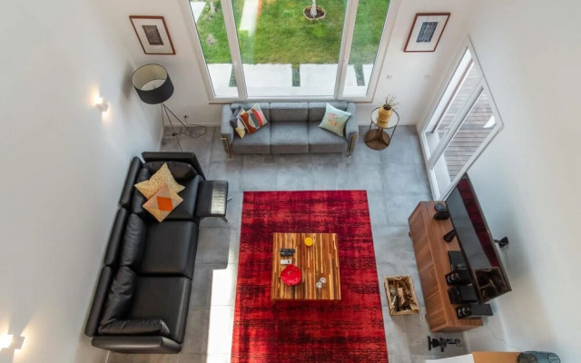 LV Premier LA2 Pool AC Garden sea View