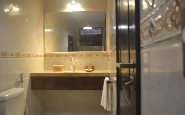 Lara Hotel
