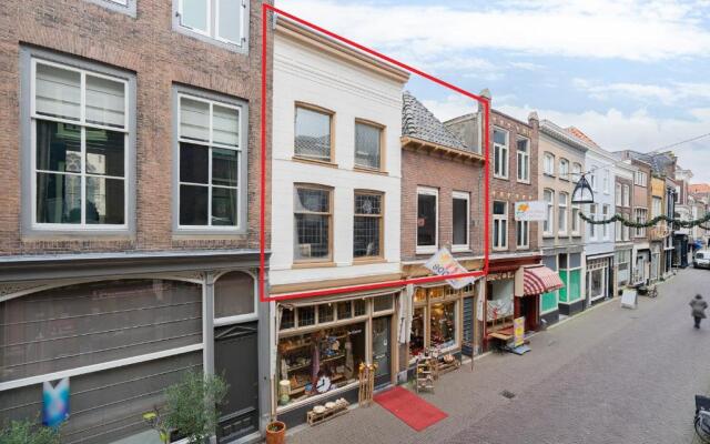 Voorstraat-Straatzicht Boven