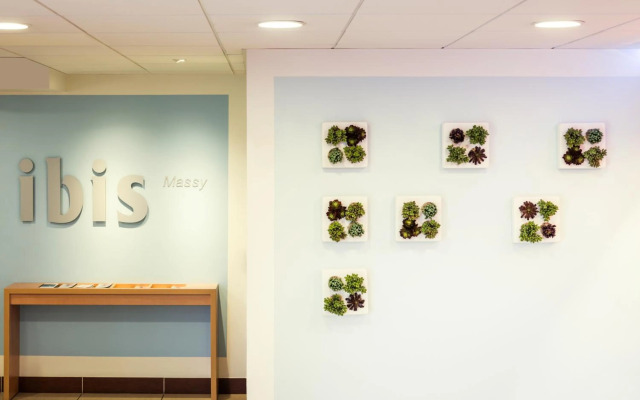 ibis Massy