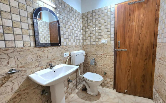 OYO 27648 Kasauli Greens