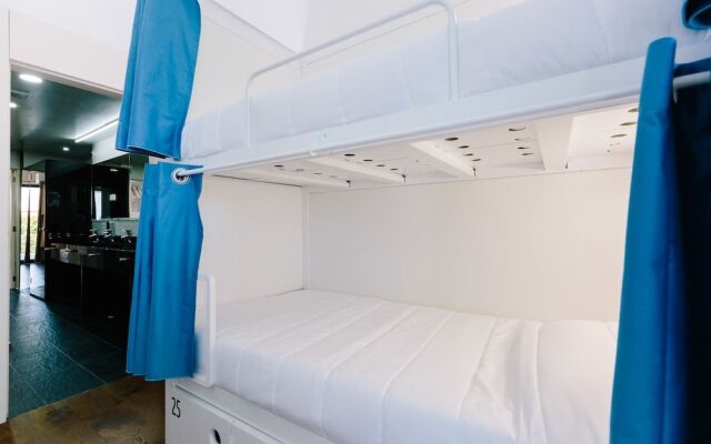 Lisbon South Hostel
