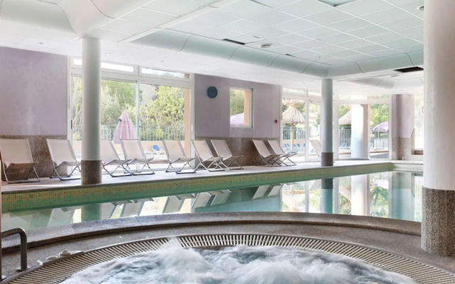 Apartment in Greoux-les-bains Near Lakes