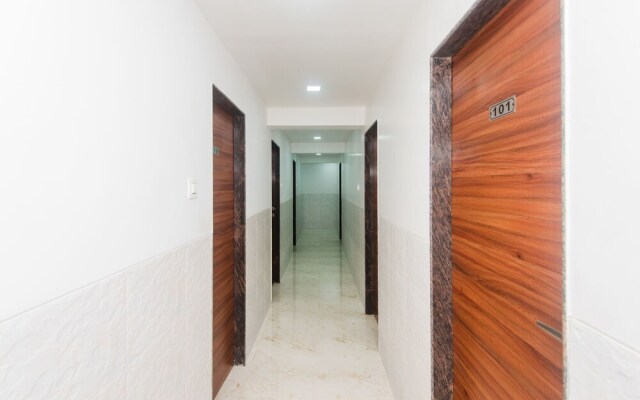 OYO 15902 Hotel Oyster Executive