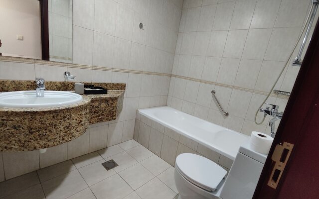 Lux BnB Princess Tower I  Palm & Ocean Views