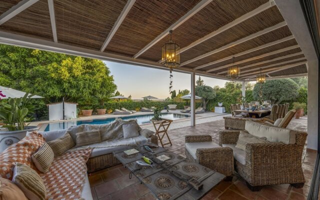 Seaview Countryside Charm Villa Almancil