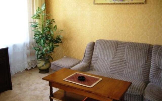 Hotel Profspilkovyi