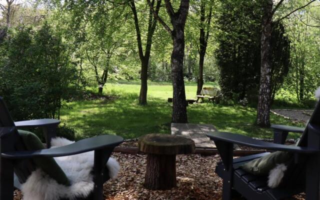 Inn The Woods - Private Stay