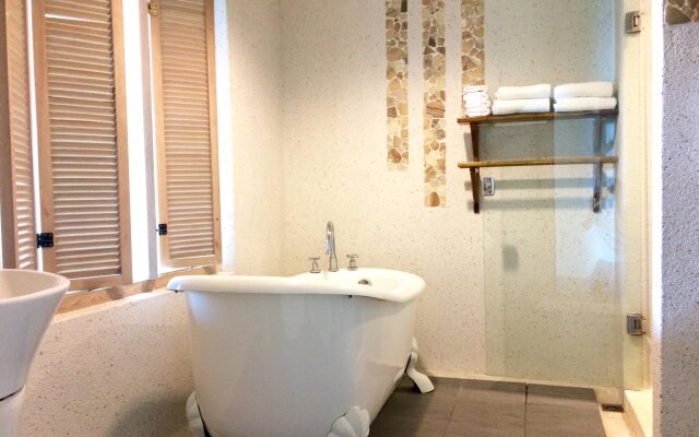 Daban Six Guest House