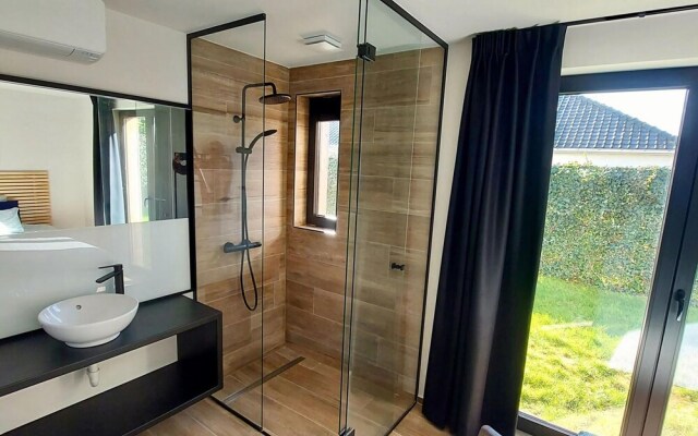 Luxurious Villa in a Residential Location