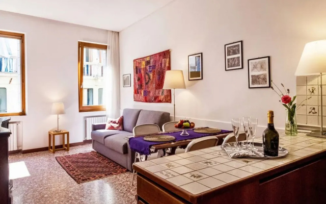 San Severo Bright Stylish Apartments Canal View