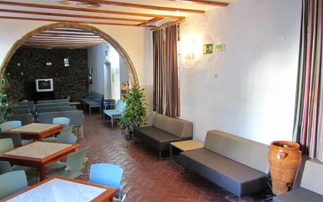 Albergue Inturjoven El Bosque