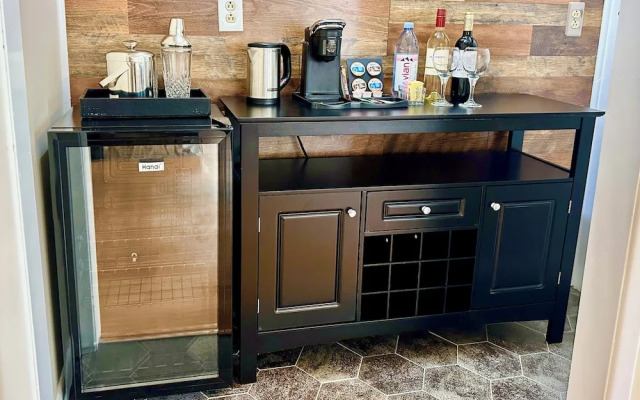 Mountainaire Inn and Log Cabins