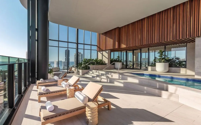 La Jolla Holiday Broadbeach