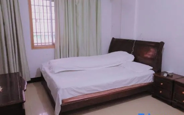 Ruijin Shuangqing Hotel