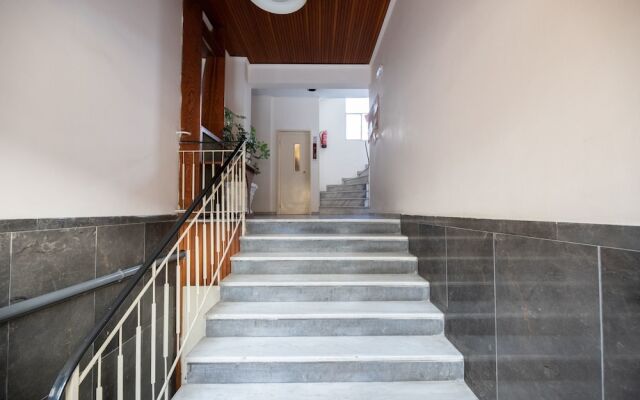 Renovated lovely aptm near to Acropolis