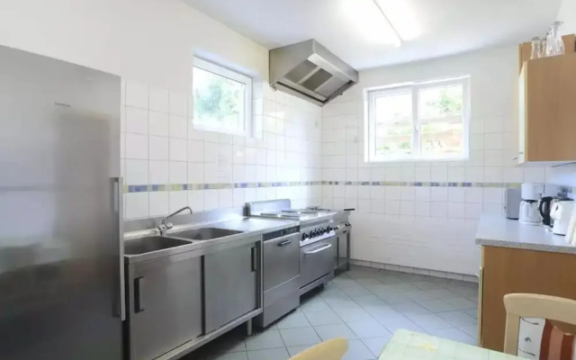 Spacious Holiday Home With Garden