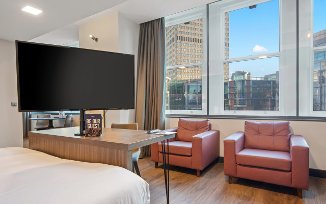 Roomzzz Manchester Victoria