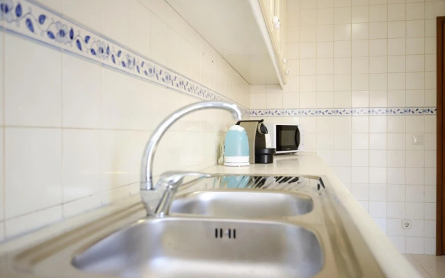 Sea View Apartment by Rent4all